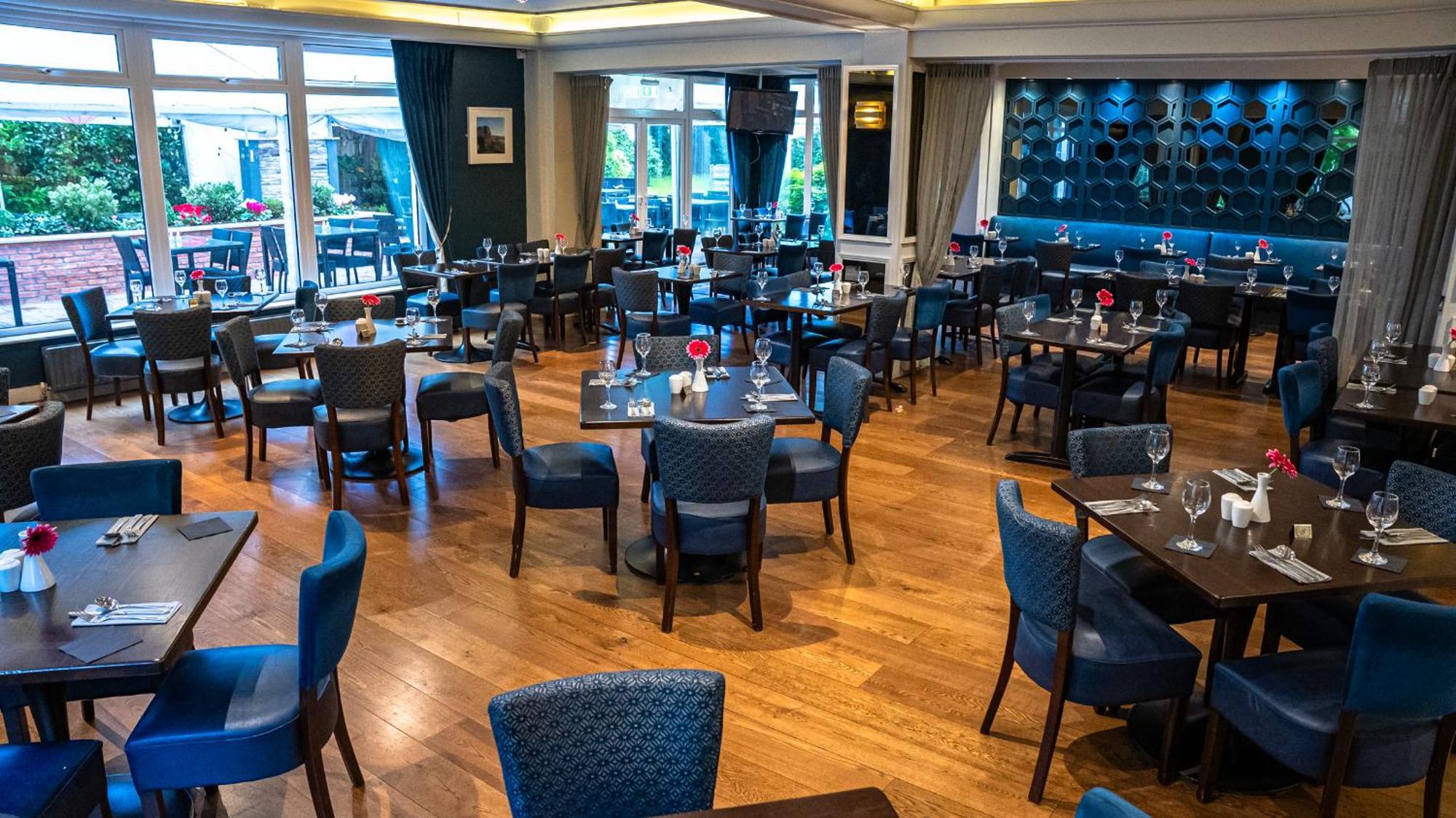 Sandymount Hotel Дъблин Екстериор снимка