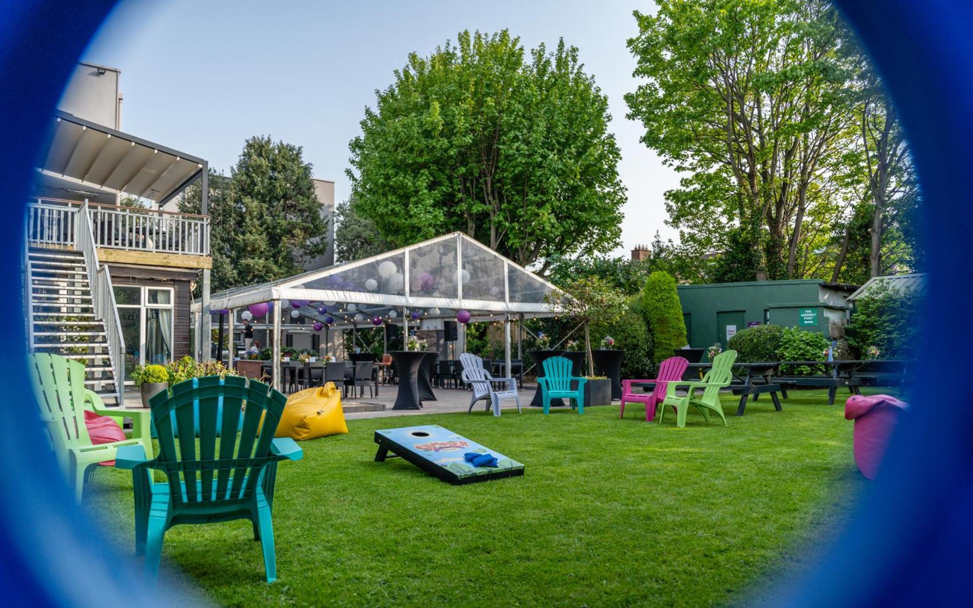 Sandymount Hotel Дъблин Екстериор снимка
