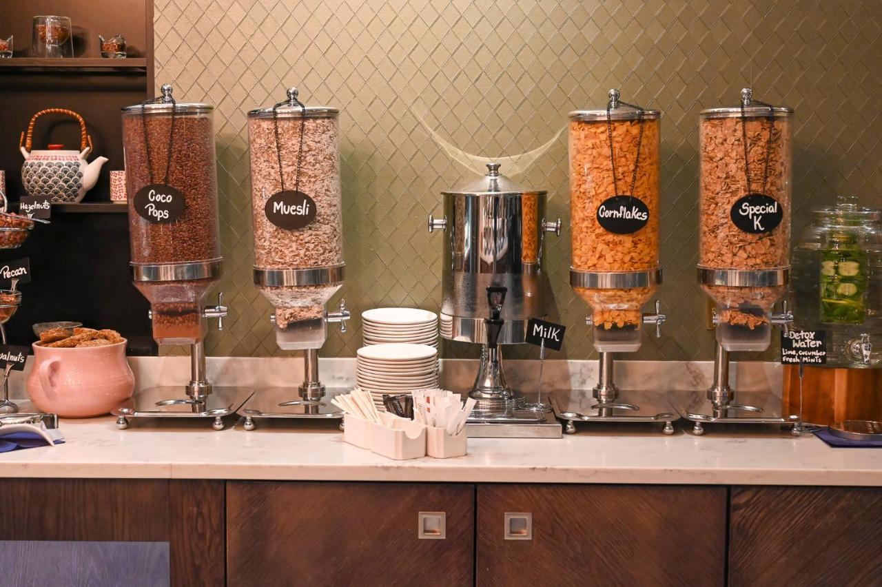 Sandymount Hotel Дъблин Екстериор снимка